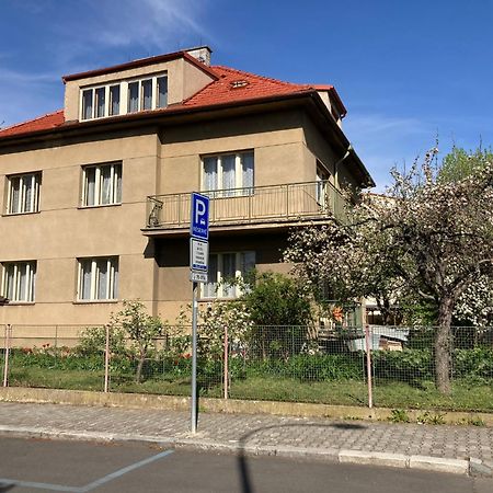 Spacious Apartment - Free Parking! Praga Zewnętrze zdjęcie